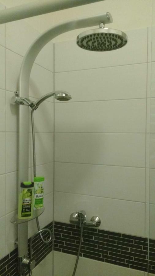 Leibniz6 Stilvolles Privatzimmer Leipzig Bagian luar foto